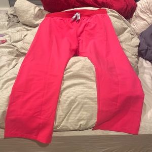 Figs hot pink Livingston scrub pants size X-Large